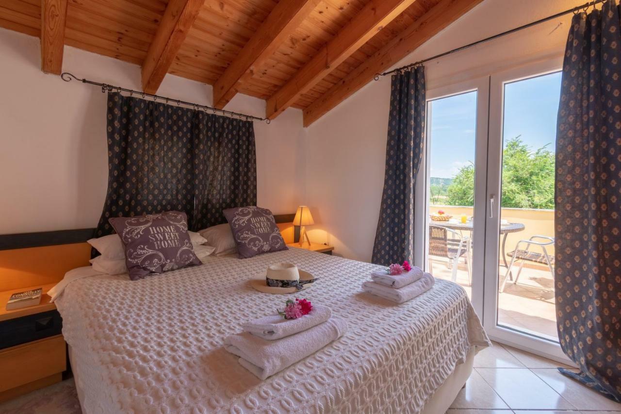 Apartament Litsa